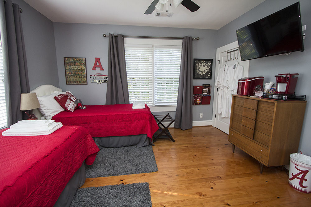 Bama Bed And Breakfast - Chimes Suite Tuscaloosa Eksteriør billede