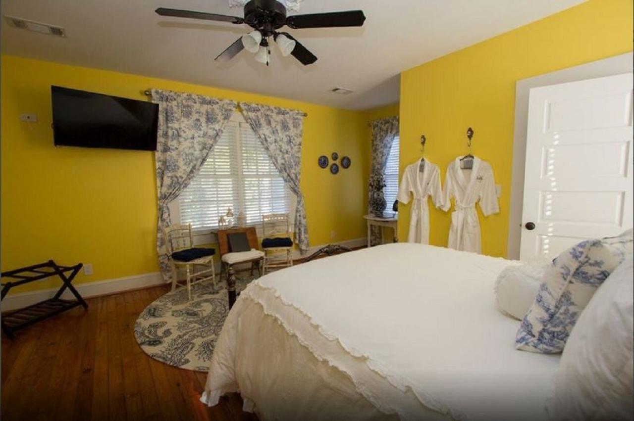 Bama Bed And Breakfast - Chimes Suite Tuscaloosa Eksteriør billede