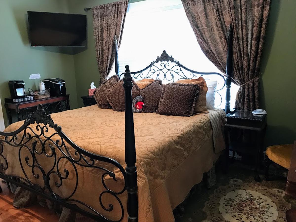 Bama Bed And Breakfast - Chimes Suite Tuscaloosa Eksteriør billede