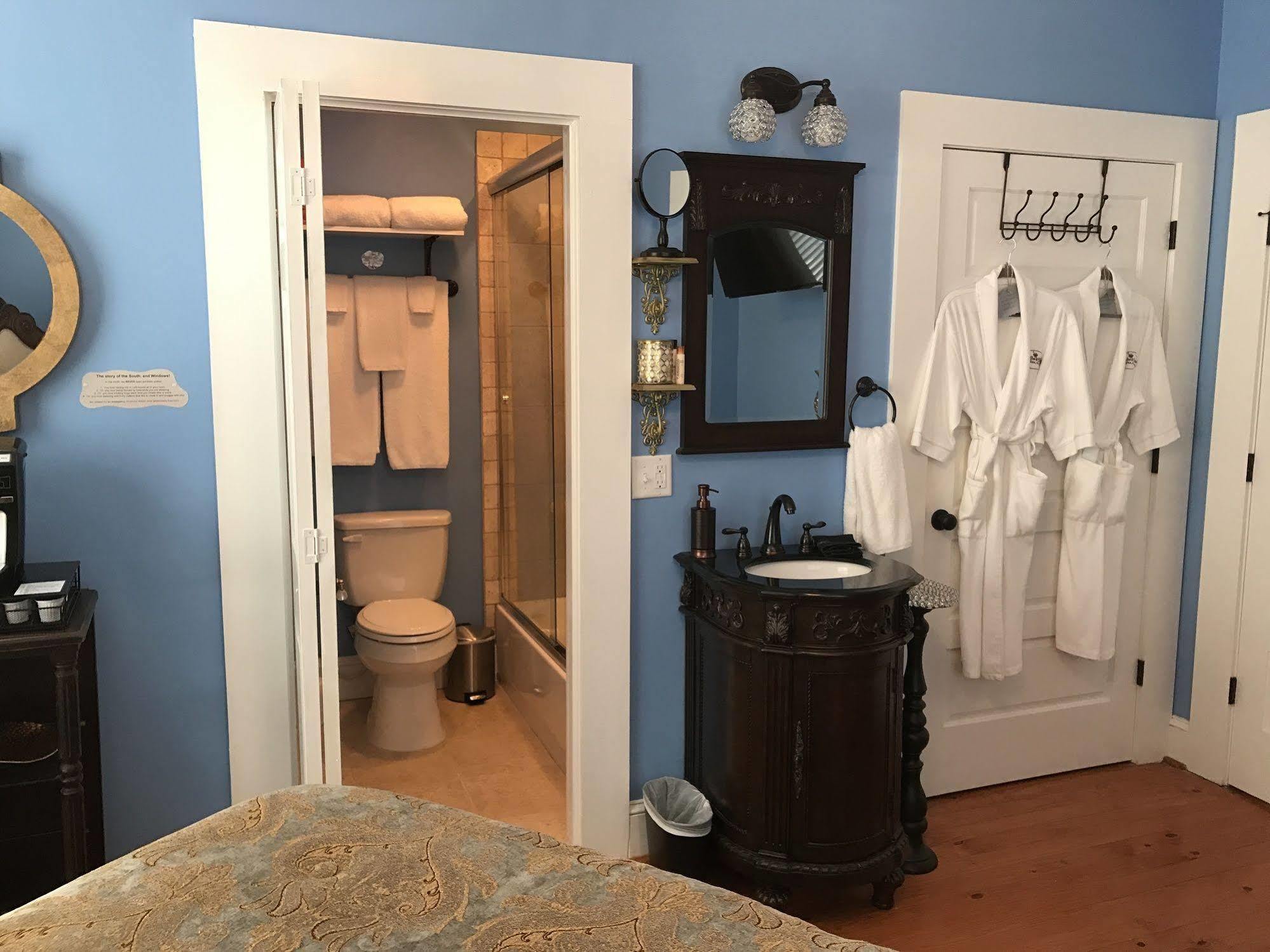 Bama Bed And Breakfast - Chimes Suite Tuscaloosa Eksteriør billede