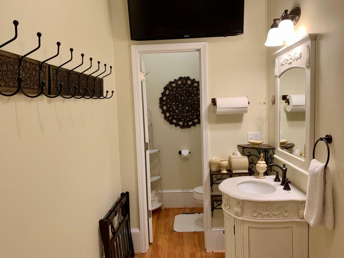 Bama Bed And Breakfast - Chimes Suite Tuscaloosa Eksteriør billede