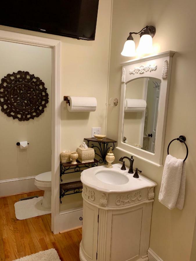Bama Bed And Breakfast - Chimes Suite Tuscaloosa Eksteriør billede