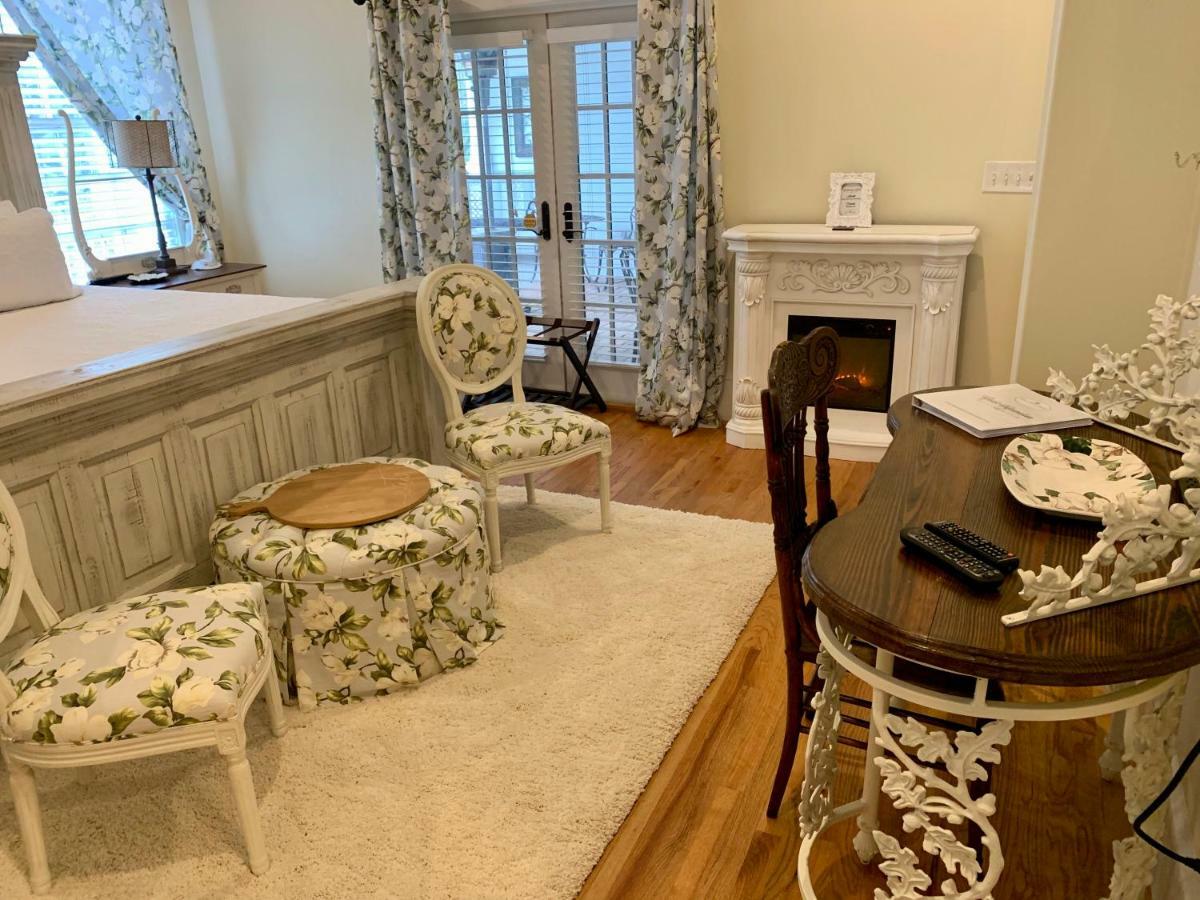 Bama Bed And Breakfast - Chimes Suite Tuscaloosa Eksteriør billede