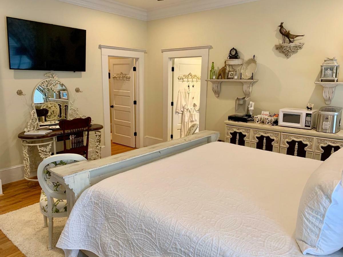 Bama Bed And Breakfast - Chimes Suite Tuscaloosa Eksteriør billede