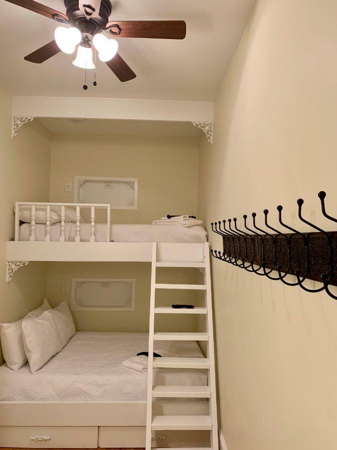 Bama Bed And Breakfast - Chimes Suite Tuscaloosa Eksteriør billede
